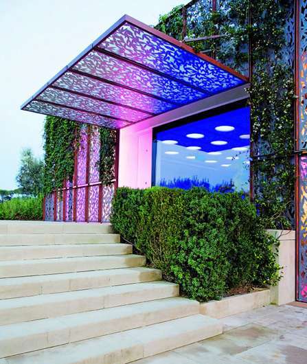 35 Innovations that Change Color