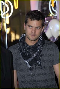 Online Celeb Stalking Image 8