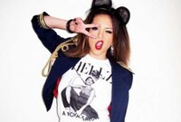 Rocker Lips and Liner Image 3