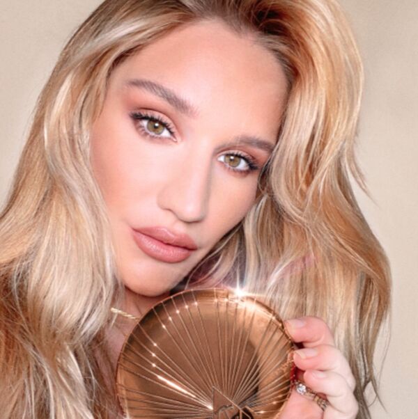 estee lauder pure color love cooling highlighter