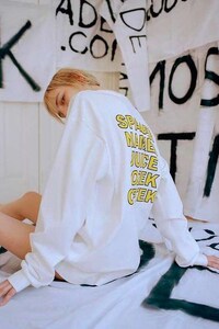 Graffiti-Inspired Artful Streetwear Image 2