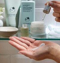 Ultra-Replenishing Skin Creams Image 2