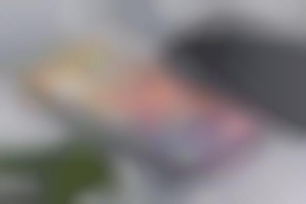 Flat-Edge Smartphone Concepts