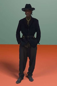 Three-Dimensional Fashion Lookbooks Image 3