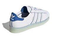 Digital Patterned Casual Sneakers Image 4