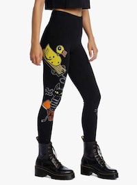 Costume-Like Fashion Collections Image 7