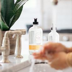 Eco-Friendly Cleaning Products Article Thubnail