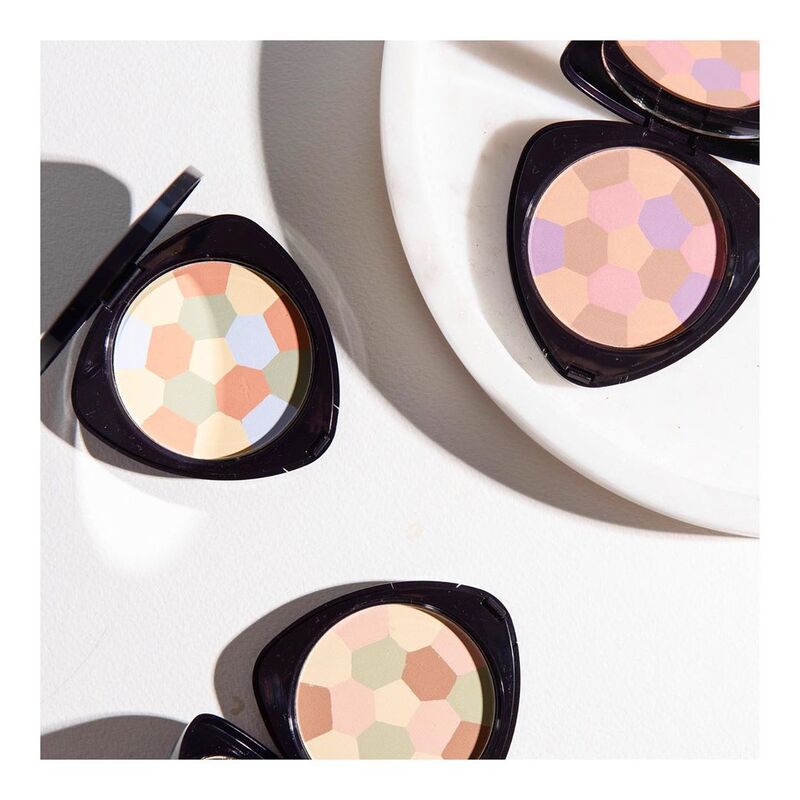 Skin-Caring Correcting Powders
