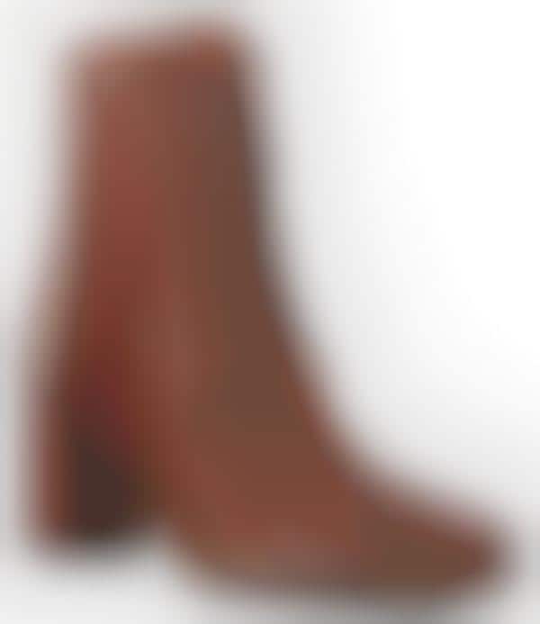 Fall-Ready Leather Boot Lines