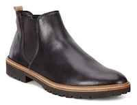 Fall-Ready Leather Boot Lines Image 5