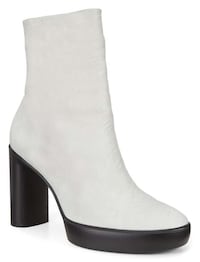 Fall-Ready Leather Boot Lines Image 6