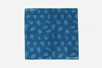 Indigo-Tinged Casual Fashion Image 6