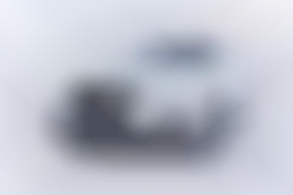 Luxuriously Minimal Autos