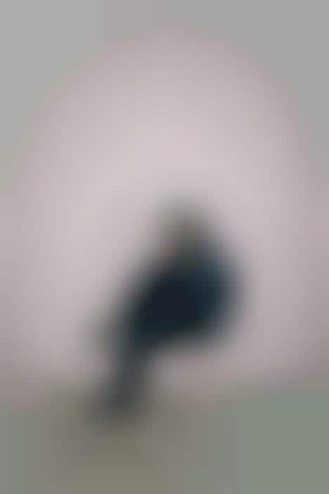 90s-Inspired Effortless Menswear