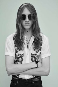 Textural Timeless Luxe Fashion Image 3