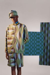 Liberation-Themed Fall Fashion Image 4