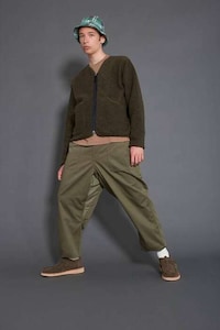 Vibrant Fall-Themed Fashion Image 3