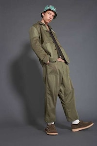 Vibrant Fall-Themed Fashion Image 4