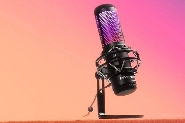 Customizable Illumination Microphones : HyperX Quadcast S