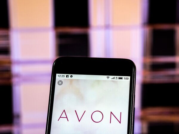 Open-Concept Beauty Flagships