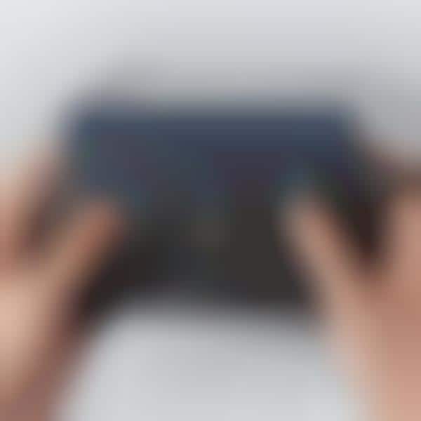 Power Bank Smartphone Controllers