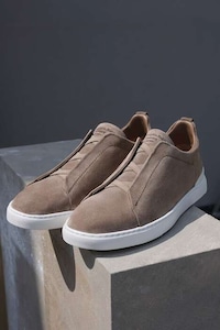 Suit-Inspired Modern Sneakers Image 4