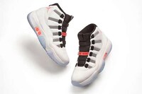 Self-Lacing Basketball Shoes Image 2