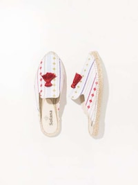 Sustainable Island-Honoring Shoes Image 3