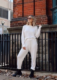 Comfort-Focused Elevated Loungewear Image 3