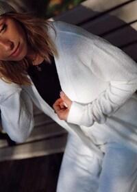 Comfort-Focused Elevated Loungewear Image 6