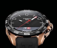 Solar-Powered Connected Watches Image 8