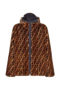 Outdoor-Ready Luxury Fashion Image 2