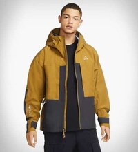 Recycled Polyester Hiking Outerwear Image 5