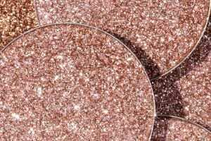 Eco-Friendly Glitter Eyeshadows Article Thubnail