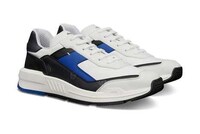 Flashy Minimal Luxe Sneakers Image 2