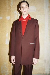 Understated Elegant High Fashion Image 2
