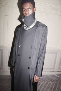 Understated Elegant High Fashion Image 4