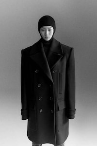 Oversized Shape-Obscuring Fashion Image 5