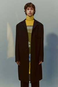 American Painter-Inspired Fall Fashion Image 2