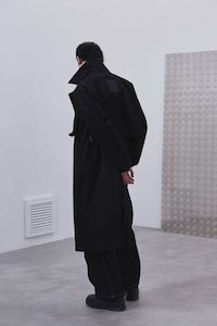 Uniquely Shaped Spring Clothing Image 2