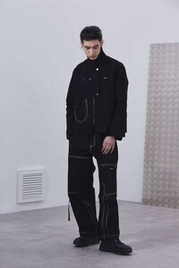 Uniquely Shaped Spring Clothing Image 3