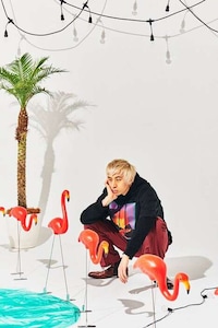 Japanese City Pop-Themed Apparel Image 2