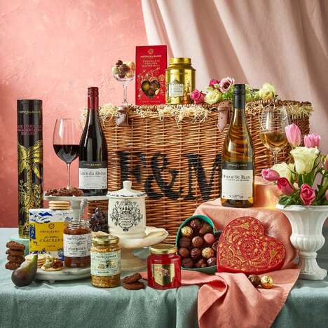 Pandemic-Themed Romantic Hampers