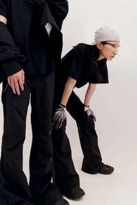 Form-Challenging Fall Apparel Image 5