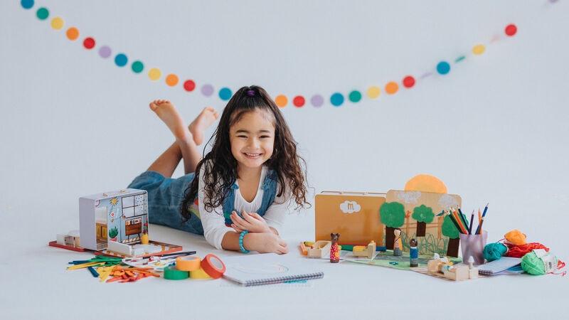 Travel-Friendly Dollhouse Kits