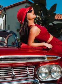 Co-Branded Influencer Apparel Image 3