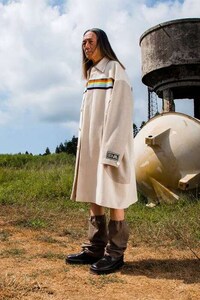American Dream-Themed Fashion Image 4