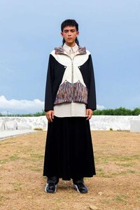 American Dream-Themed Fashion Image 6