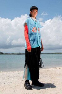 American Dream-Themed Fashion Image 8