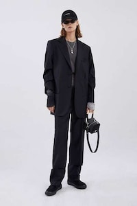 Extensive Spring Layering Fashion Image 4